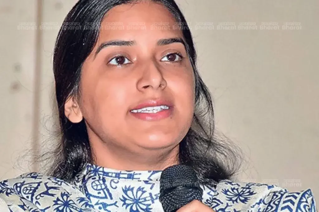 buxar-nayi-ddc-niharika-chhavi-2021-batch-ias-transfer-aakash-chaudhary