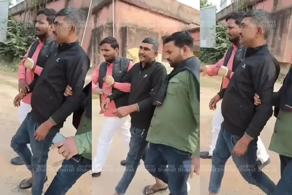 buxar-sadar-anchal-dalal-caught-mutation-bribery